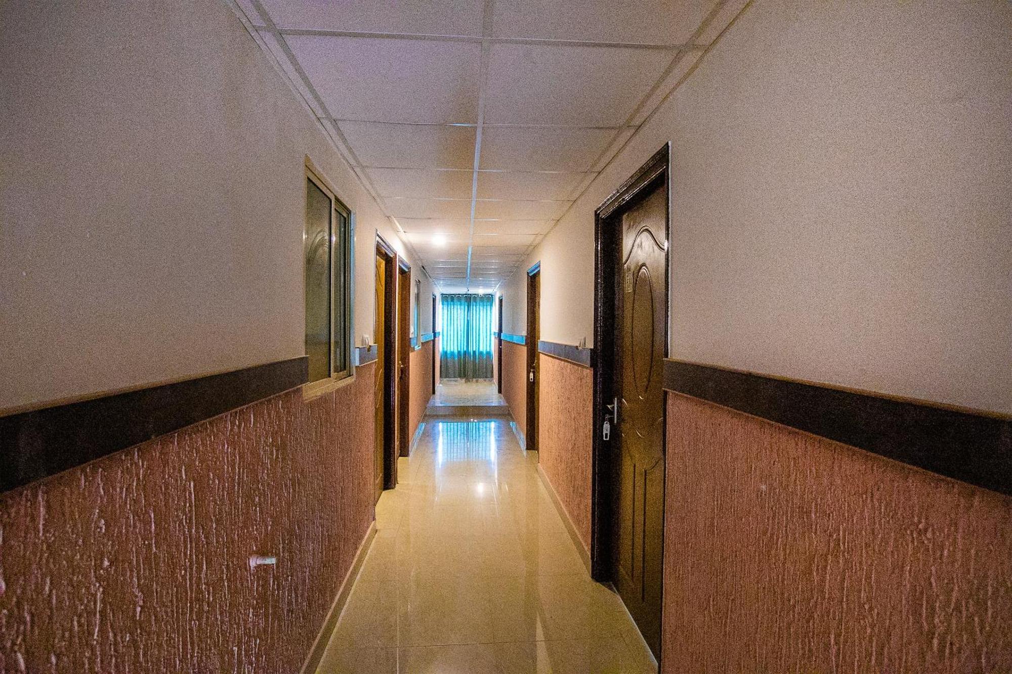 Oyo Splenor Inn Kammasandra Zewnętrze zdjęcie
